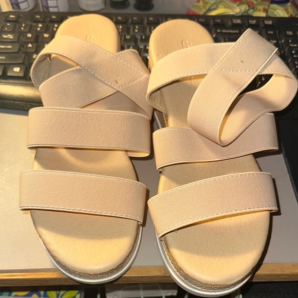 Women's Tan Strappy Sandals - Picture 1 of 2